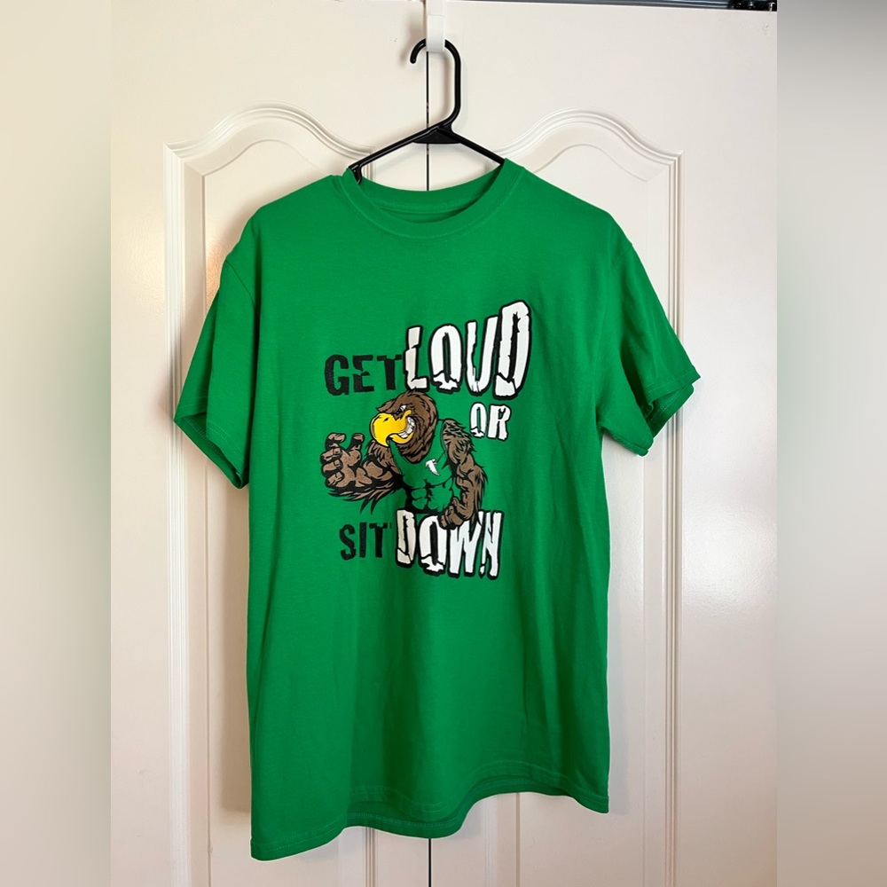 Gildan Dry Blend Size Medium Green Short Sleeve Get Loud or Sit Down Student Tee